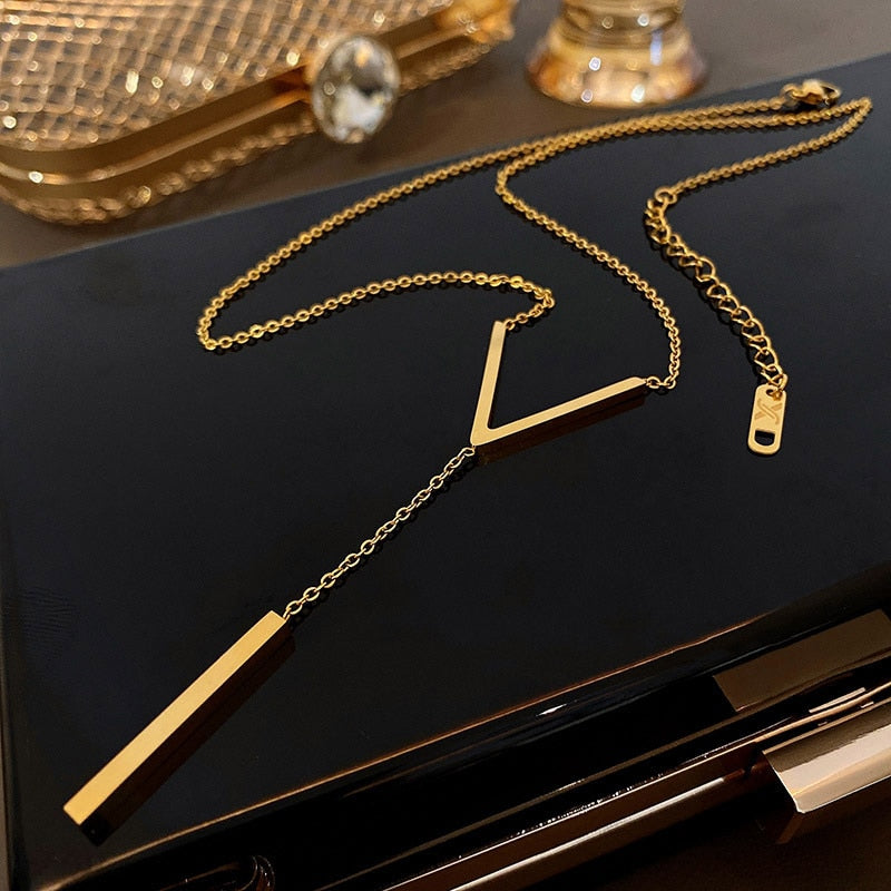 Steel V-Shaped Necklace - Trend Zone